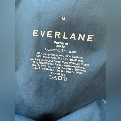 Everlane  The Perform Legging® ankle blue NWT‎ size M