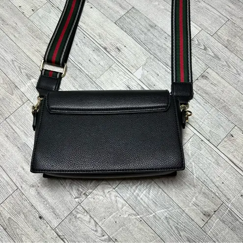 Sondra Roberts Sondra Robert’s Squared black crossbody vegan leather bag