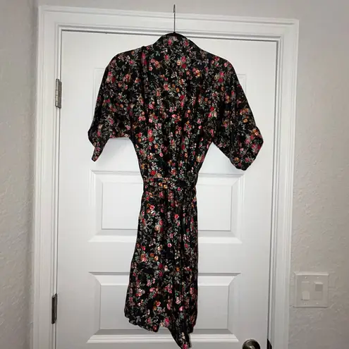 Ilese Stevens Vintage Floral Short Sleeve Short Robe with Belt Size S