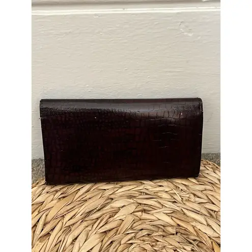 Vintage Embossed Crocodile Maroon Brown Snap Lock Flap Leather Clutch Wallet