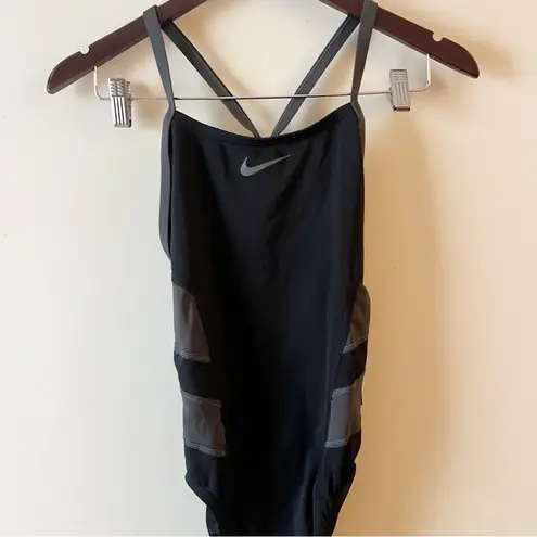 Nike  Swim HydraStrong Women's Racerback One-Piece Bathing Suit Size 32/ US 6 NEW
