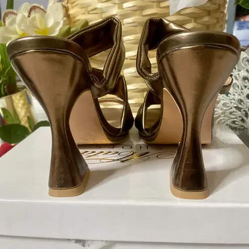 Mata Shoes NEW Bronze Heels