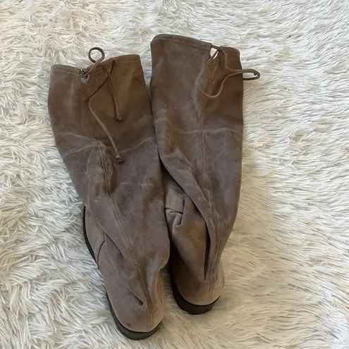 Unisa Adivan Over the Knee pull on Boots in taupe size 7.5 M