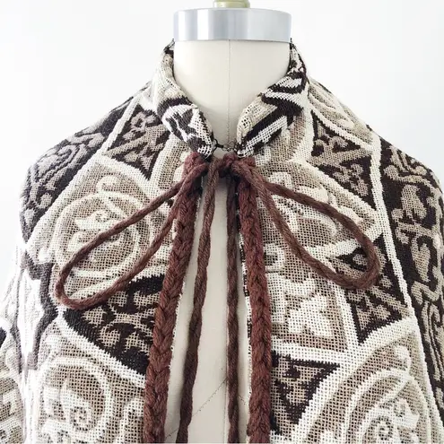 vintage • 1970s tapestry cape brown cream tan rust medallion woven boho western