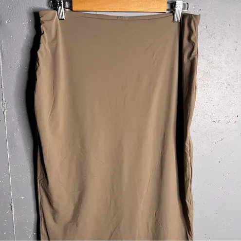 SKIMS Fits Everybody Maxi Skirt in size 2X.