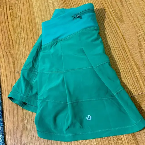 Lululemon  pace rival skirt