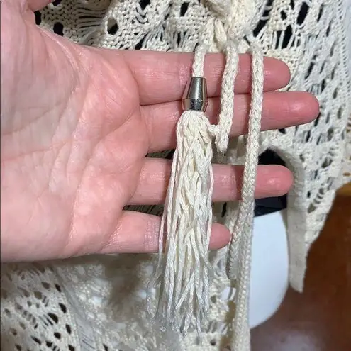 Boutique Womens Lacey Knit Crocheted Pullover Poncho Sweater Coverup Tan OS