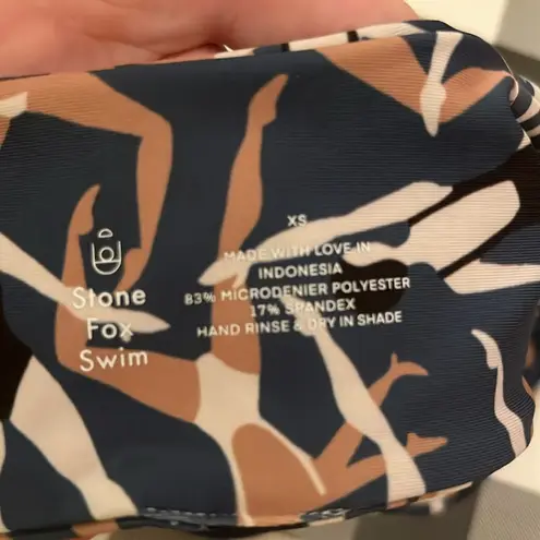 Stone Fox Swim Women’s Bikini Top Swimmer Diving design Size XS