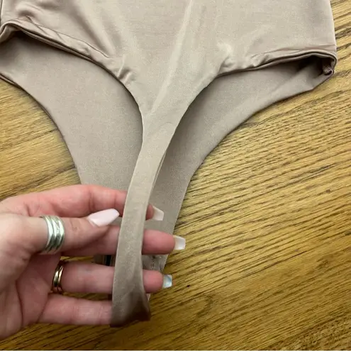 Missguided | Chocolate Seamfree Bodysuit NWT Size 4