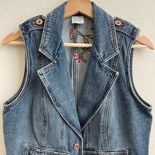 Department Of Peace Western Light Wash Denim Embroidered Floral V Neck Sleeveless Button Up Vest Top