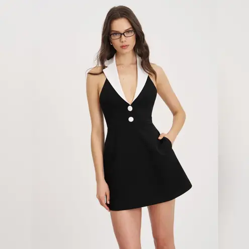 NWT Miss Circle Ignacia Office Casual Black and White Halter Mini A