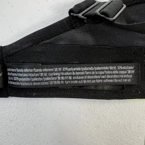 Victoria’s Secret PINK Active Sz M Sport Bra Ultimate Lightly Lined Black Floral Size M