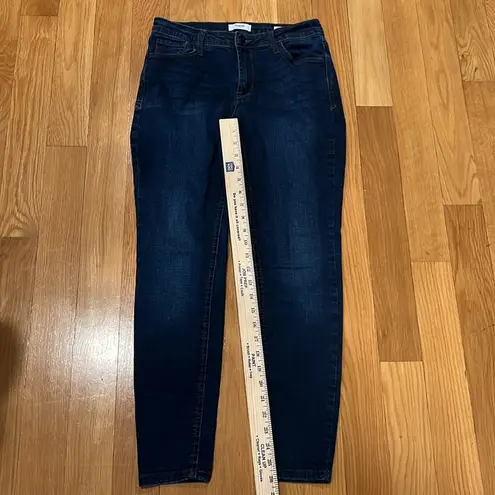 Kensie  women’s effortless ankle mid rise jeans size 6/28 .