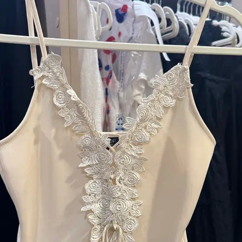 Topshop  Cream Lace Detail Bodysuit