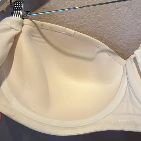 Wacoal Women’s Red Carpet Strapless Bra Cream color Size 38H 854119