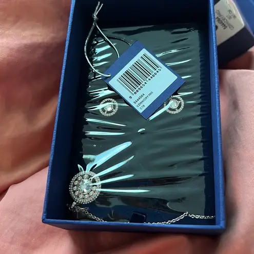 Swavorski Swarovski Crystal Necklace & Stud Earrings Set