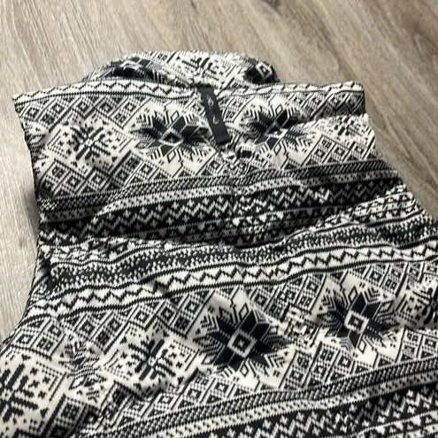 Lands' End Faire Isle Snowflake Down Insulated Puffer Vest Black Size undefined