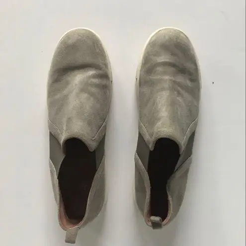 Caslon Ezra Slip On Suede Sneakers Size 10