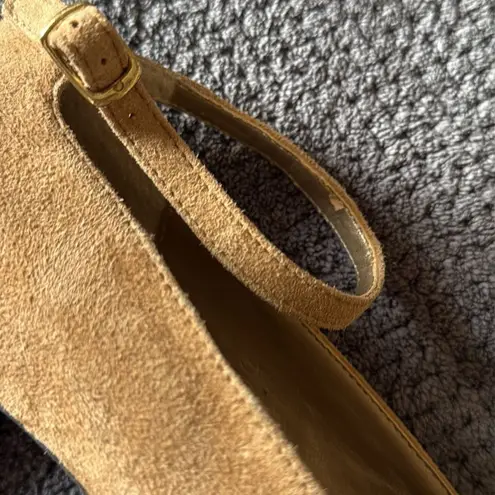 Adrienne Vittadini Camel Suede Pointed Toe Ankle Strap Heels Size 7ā High Heel