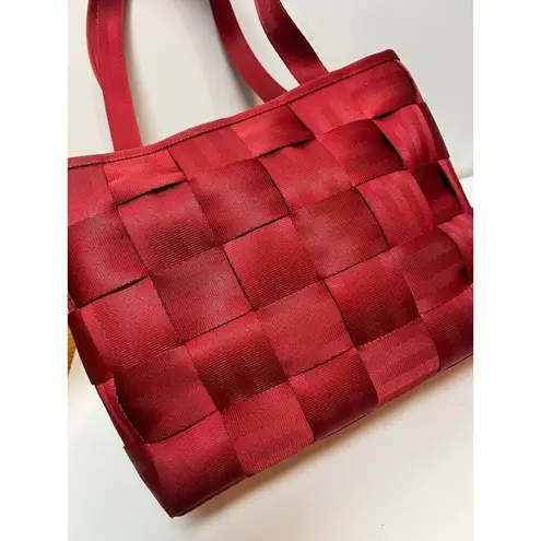 Harvey's Original Red Seatbelt Shoulder Bag 9x12"