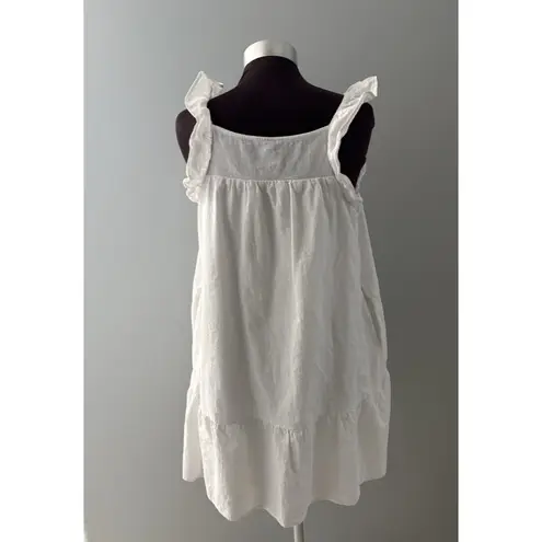 Universal Threads  Babydoll Sundress Size Medium White Ruffle Beach Coastal Lagen