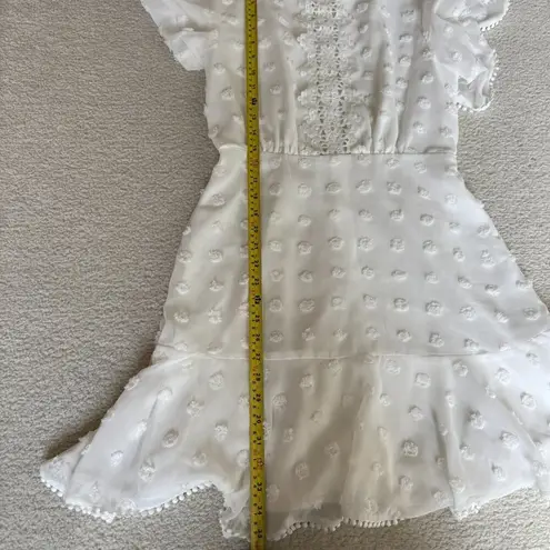 Simplee Apparel Simplee 1/2 sleeve mini Elegant White Lace Dress in M