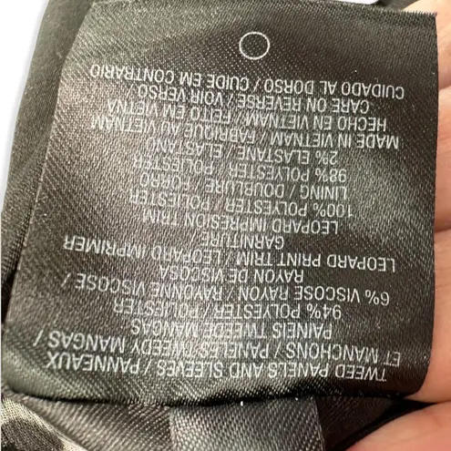 Tahari | Size 8 | Tweed Black White Leopard Animal Print Trim Blazer Jacket