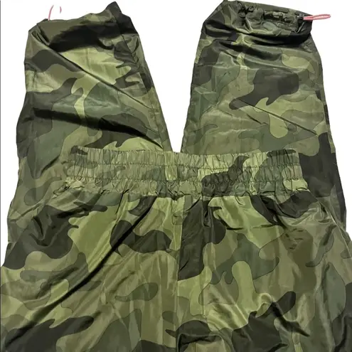 Forever 21  camo cargo style track pants size medium