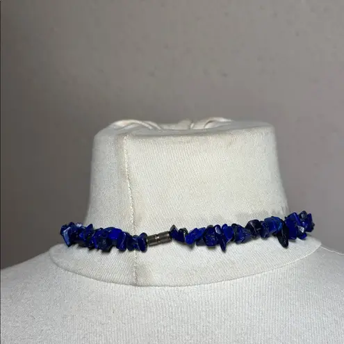 Natural Stone Lapis Lazuli Chip 18 in Vintage Necklace Silver Tone Barrel Clasp Blue