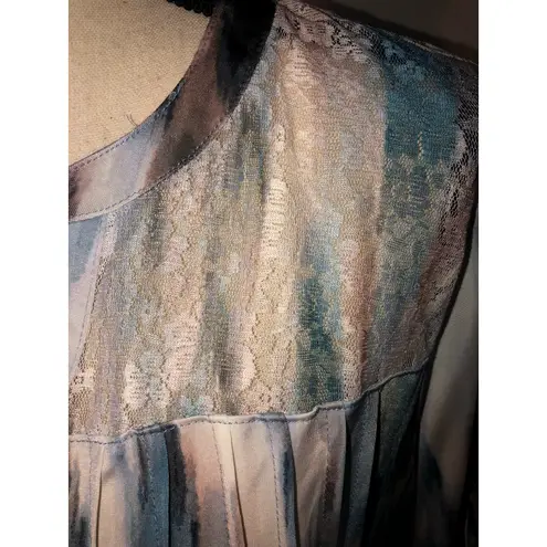 Tunic Top Size XL Lace Pleated Slinky Stretchy Knit Short Sleeve Blue Neutral