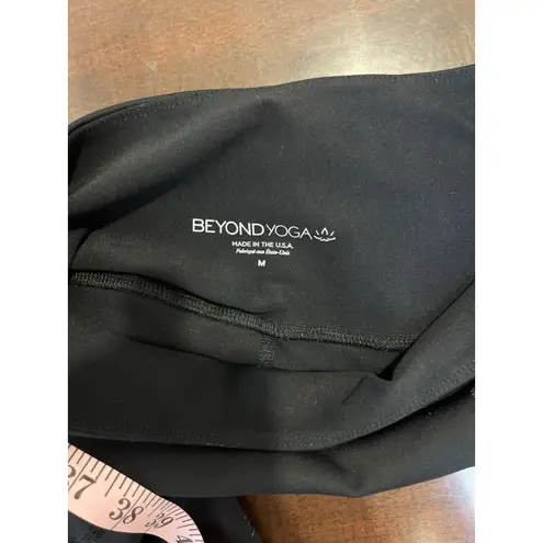 Beyond Yoga High Waisted Leggings Sz M Black Novelty Print Pineapple