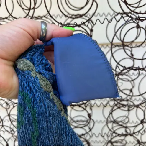 Vintage 90s Ivy hand knit floral fall henley tunic sweater wood bead accent LG Blue