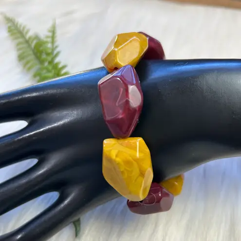 Chunky faceted acrylic stretchy bracelet