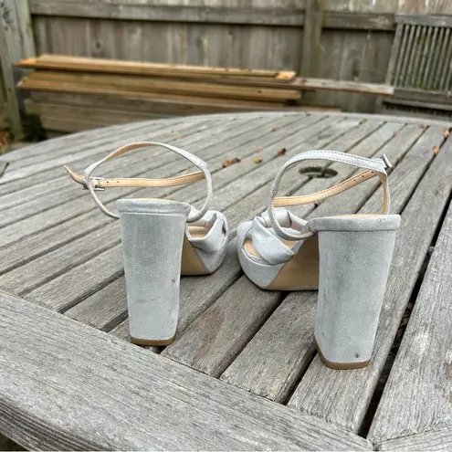 Valencia silver Platform Heels by Badgley Mischka size 6.5