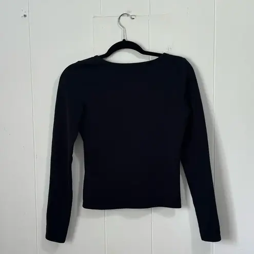 Hollister  Textured‎ V-Neck Cropped Black Top Medium