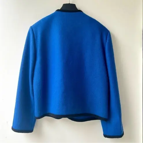 Pendleton vintage jacket - 100% wool made in the USA - blue and black - size 12