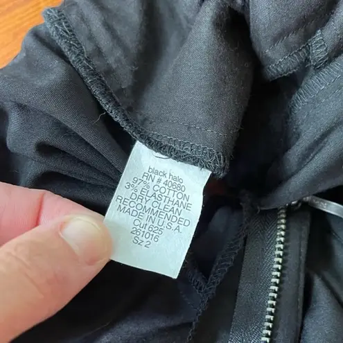 Black Halo Pleated High Waist Belted Trouser Shorts Size 2 ππ