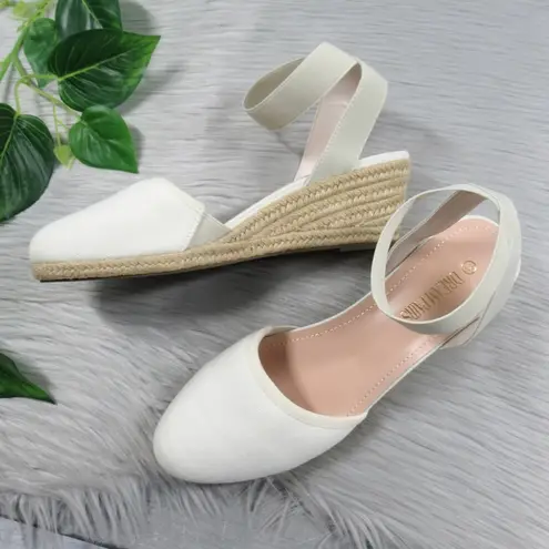 DREAM PAIRS Amanda Ankle Strap Closed