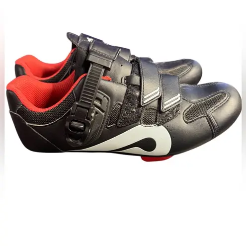 Peloton  original black cycling shoes with red accents size 40 US size 9 women