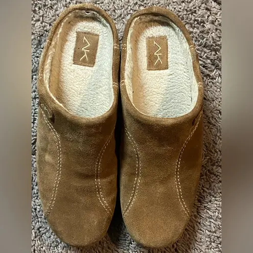 Anne Klein  Sport Med Brown Suede Slip On Shoes Size 10 M