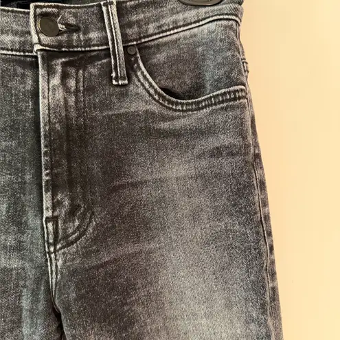 MOTHER the Insider Crop Step Fray in Train Stops Size 25 Denim Ankle Jean Black