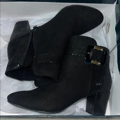 Karen Scott Karen Scott Black Heeled Boots with Sleek Silhouette