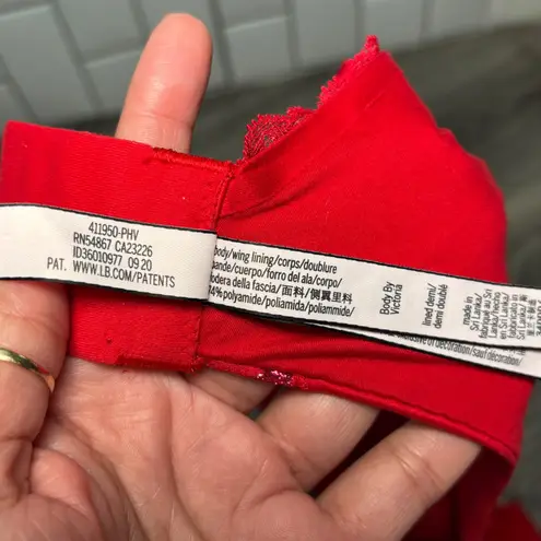Victoria's Secret  Red Body By Victoria Lined Demi Padded Underwire Bra 34DDD 404