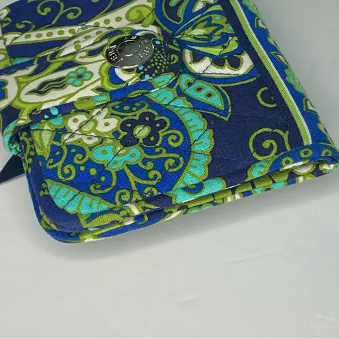 Vera Bradley  Rhythm & Blues Snappy Wallet 💙💚 NWT Quilted Cotton