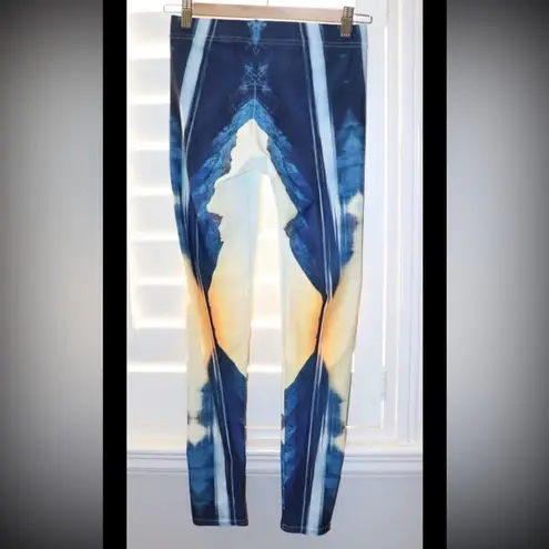 AVALON7 Grand Tetons Reflections Long Leggings Designed by Rob Kingwill Wyoming Blue