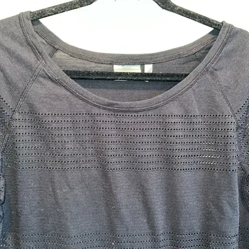 Athleta  Shirt Womens Small Black Long Sleeve Limitless Crew Activewear