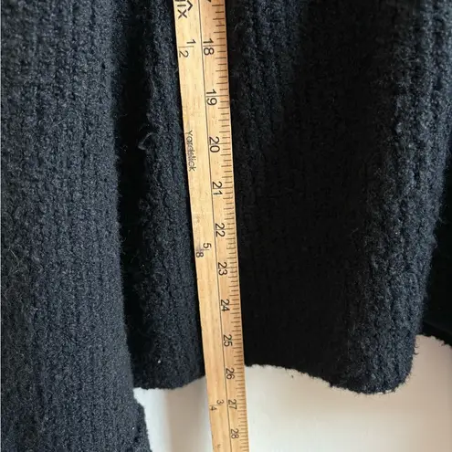 525 Vida Boucle Whip Stitch Pullover NWT Size Large In Black