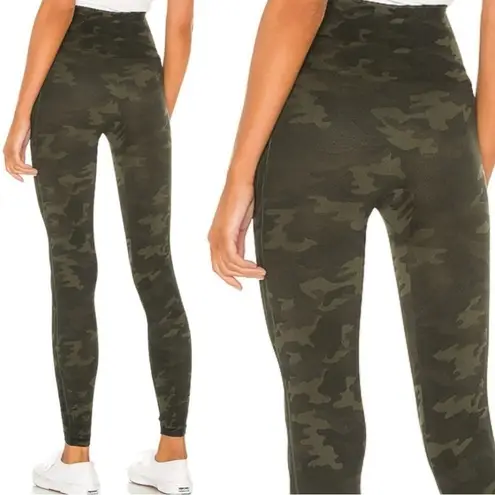 Spanx Revolve  Look At Me Now Seamless Leggings in Green Classic Camo Small