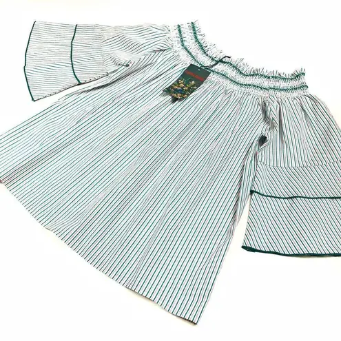 grand green bell sleeve Size M