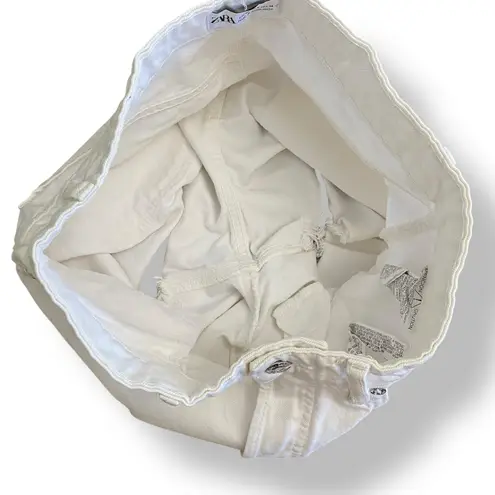 ZARA  High-Rise Distressed Mom Denim Shorts‎ Womens Size 8 White Streetwear